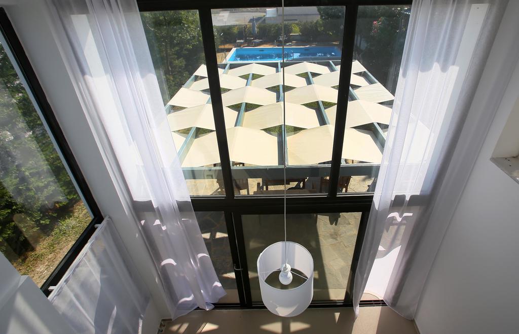 Sunny Sani Luxury Villas Стая снимка