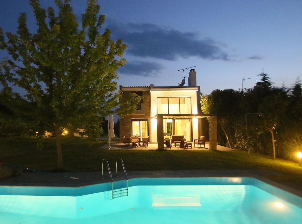 Sunny Sani Luxury Villas Стая снимка