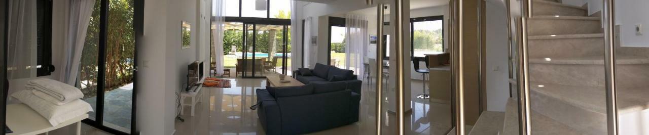 Sunny Sani Luxury Villas Екстериор снимка
